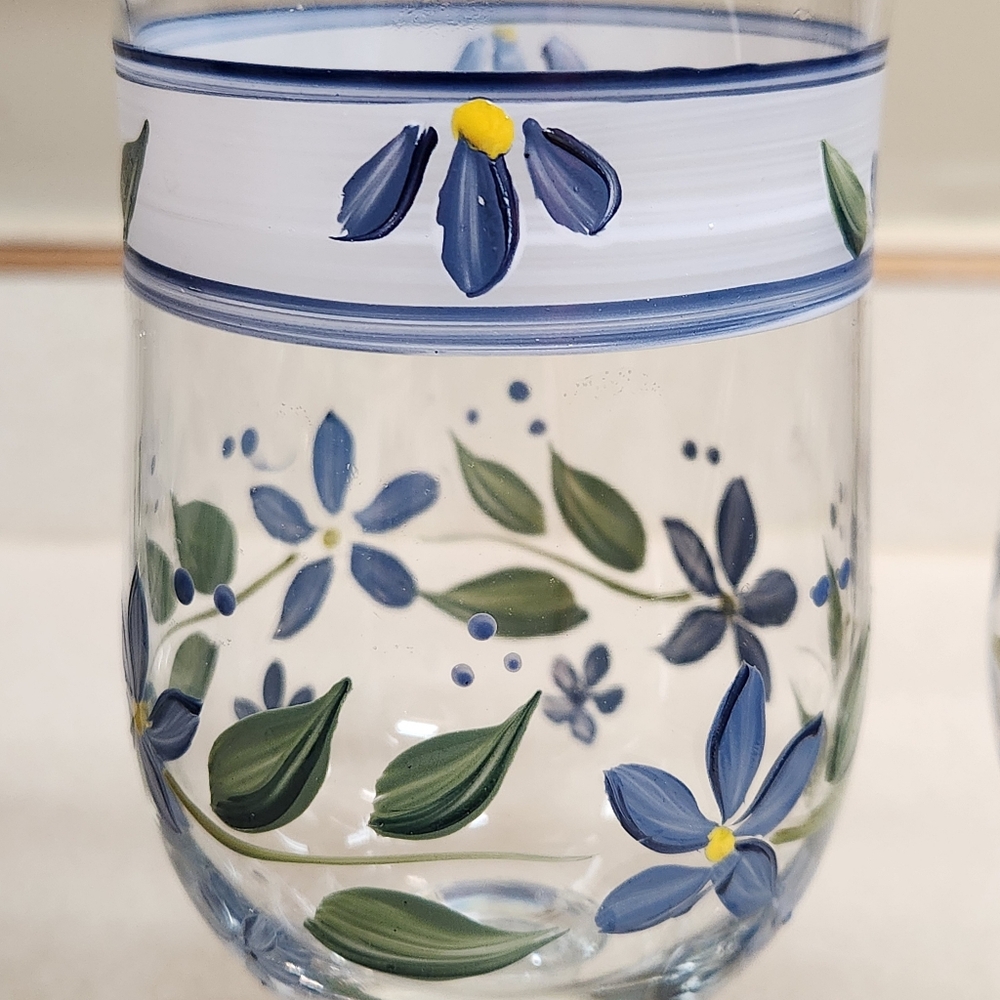 3 VTG Hand-Painted Floral Goblets– Blue And White Floral - Picture 5 of 10